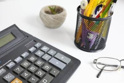 ¿Cómo las soluciones web reducen costos y ahorran tiempo?