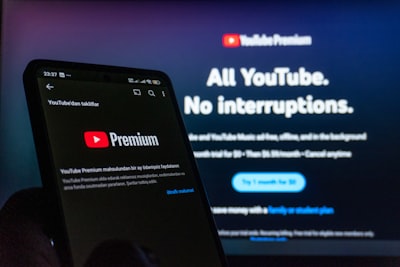 Tempus: Marco de streaming GEMM escalable e invariante en recursos para Versal AI Edge