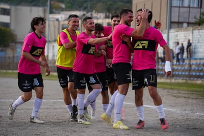 Arneses de alineación en inferencia sobre trayectorias de ejecución