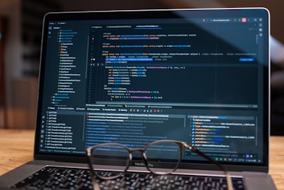 Las 5 mejores herramientas para monitorizar código de IA en producción