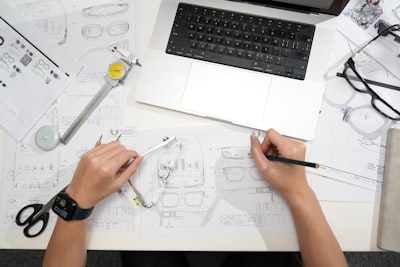 ¿Qué diferencia a las aplicaciones personalizadas de las soluciones tradicionales?