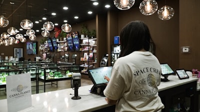 Potencia tu negocio minorista con software personalizado