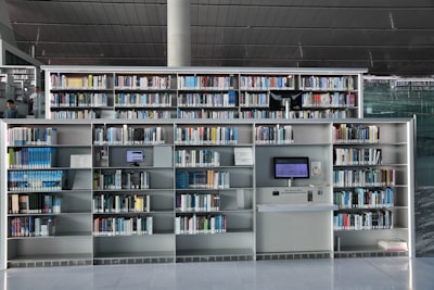 Automatización de reservas y facturación en academias