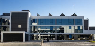Seguridad profesional para agentes en Elche