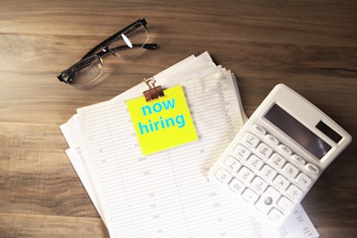 Cambios internos previos al costo de contratar un empleado de IA